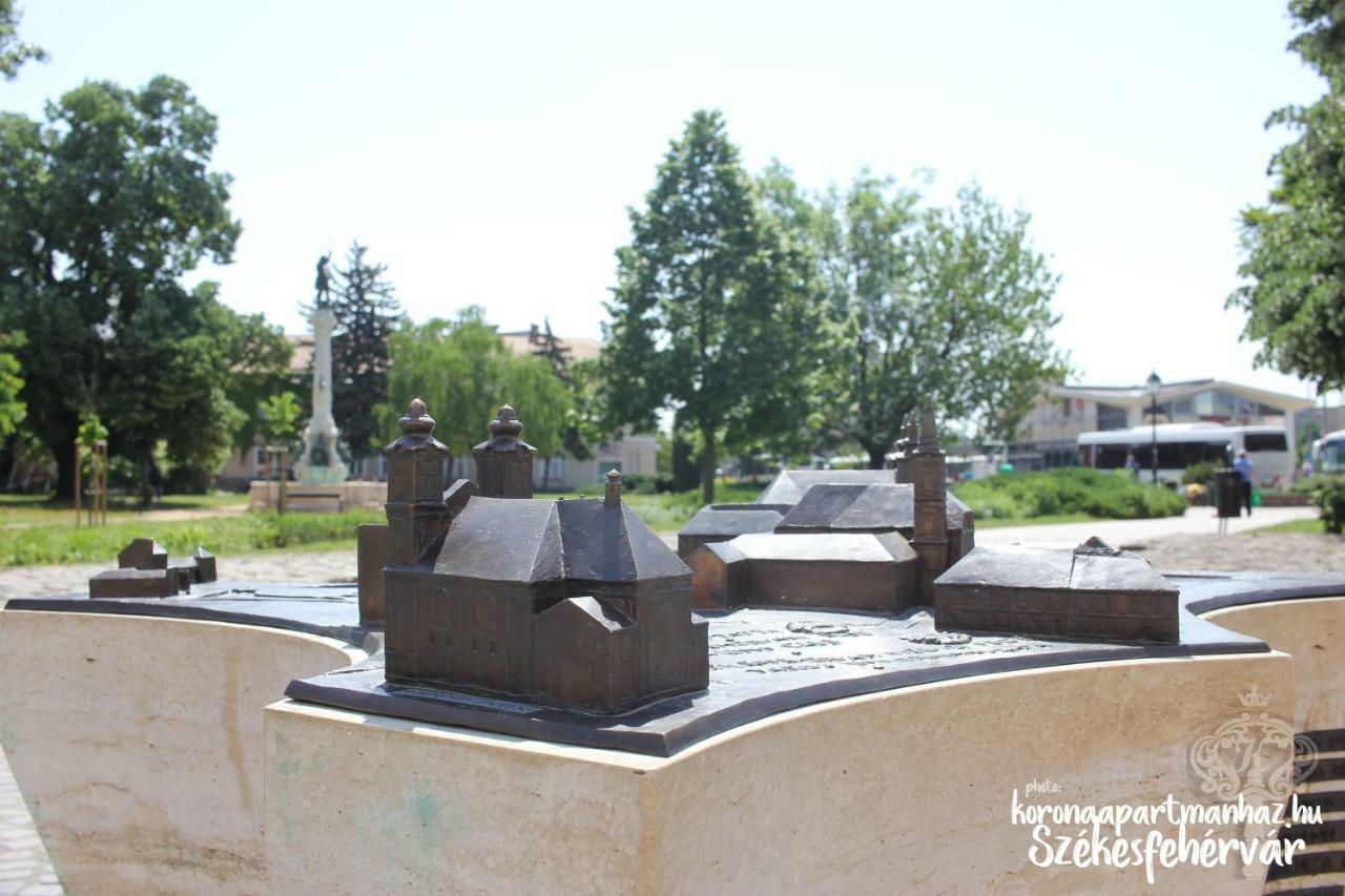 Korona Apartman Szekesfehervar Exterior photo